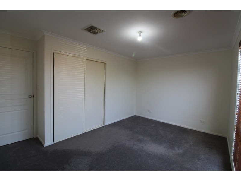 13 Montrose Drive, Griffith NSW 2680