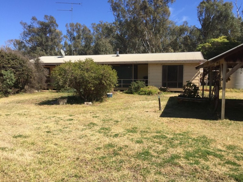 2693 LACHLAN RIVER ROAD, Hillston NSW 2675