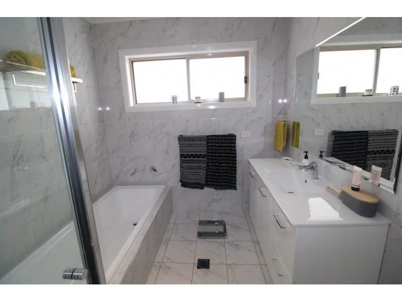 9 Moura Street, Yoogali NSW 2680