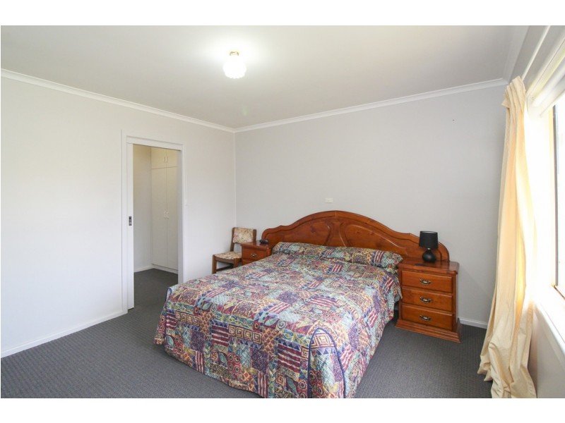 12 Stipa Street, Goolgowi NSW 2652