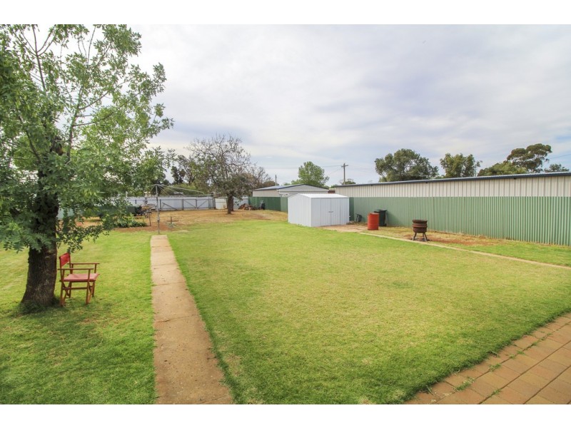 12 Stipa Street, Goolgowi NSW 2652