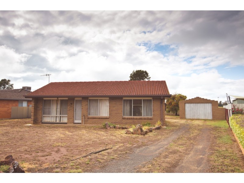 39 Burley Street, Griffith NSW 2680