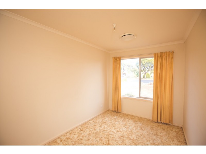 39 Burley Street, Griffith NSW 2680