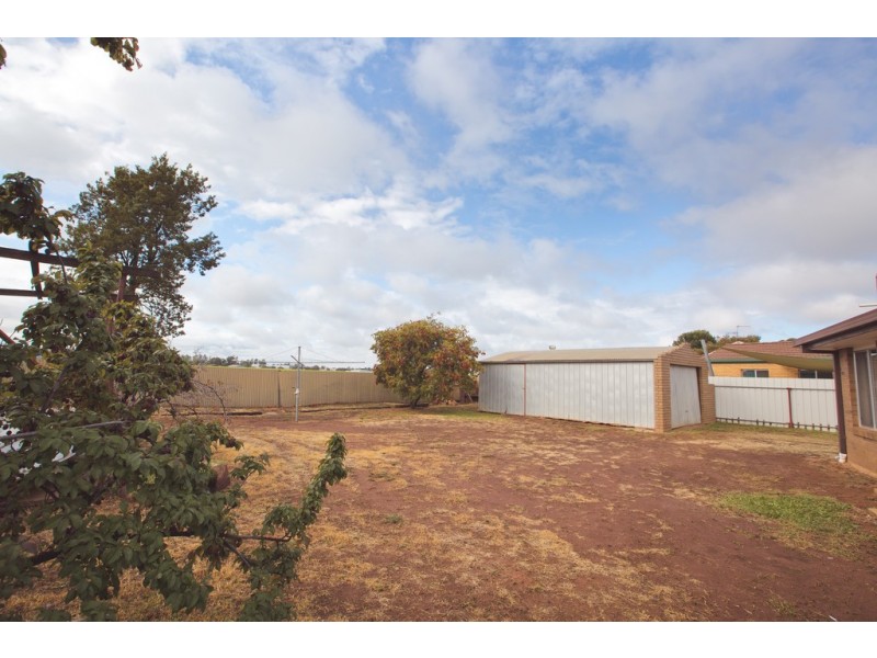 39 Burley Street, Griffith NSW 2680