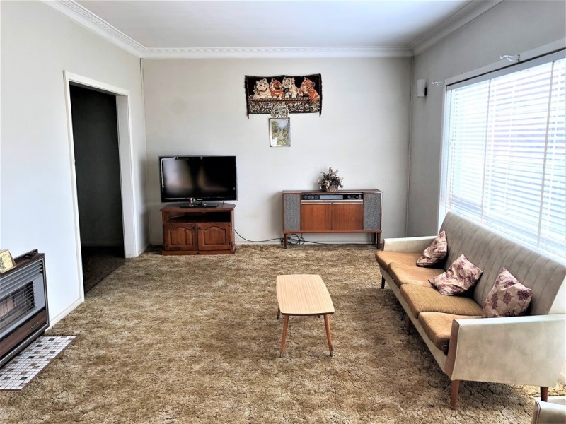 18 Langley Crescent, Griffith NSW 2680