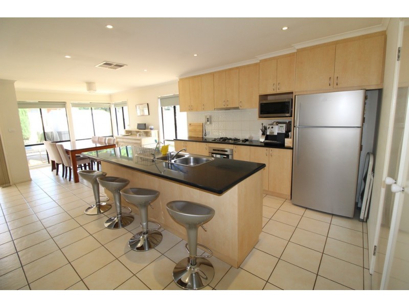 6 Pauling Street, Griffith NSW 2680