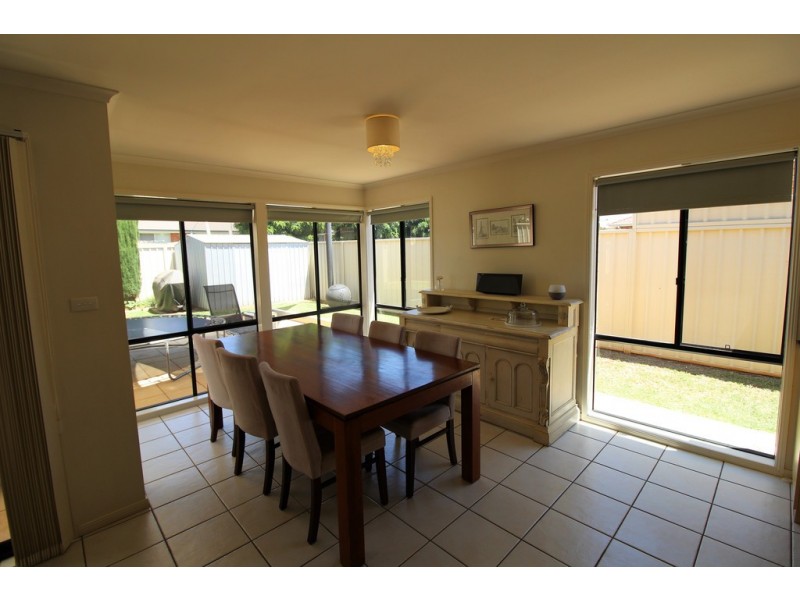 6 Pauling Street, Griffith NSW 2680