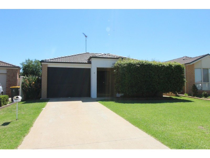 6 Pauling Street, Griffith NSW 2680