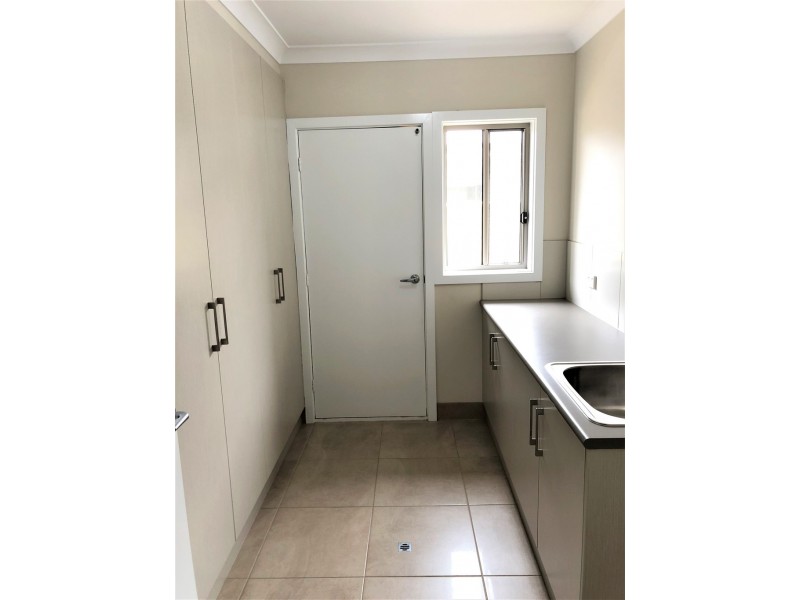8 Brooks Street, Griffith NSW 2680