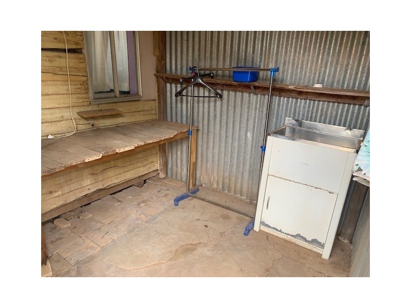 30 Boundary Road, Hillston NSW 2675