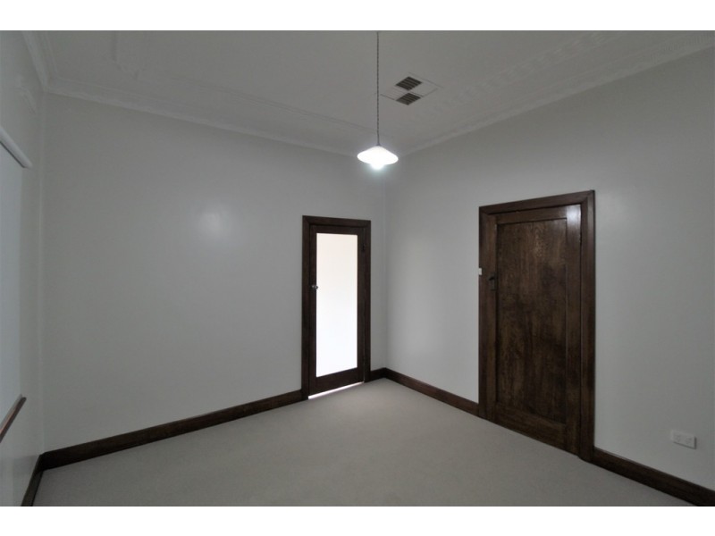 26 Noorebar Avenue, Griffith NSW 2680