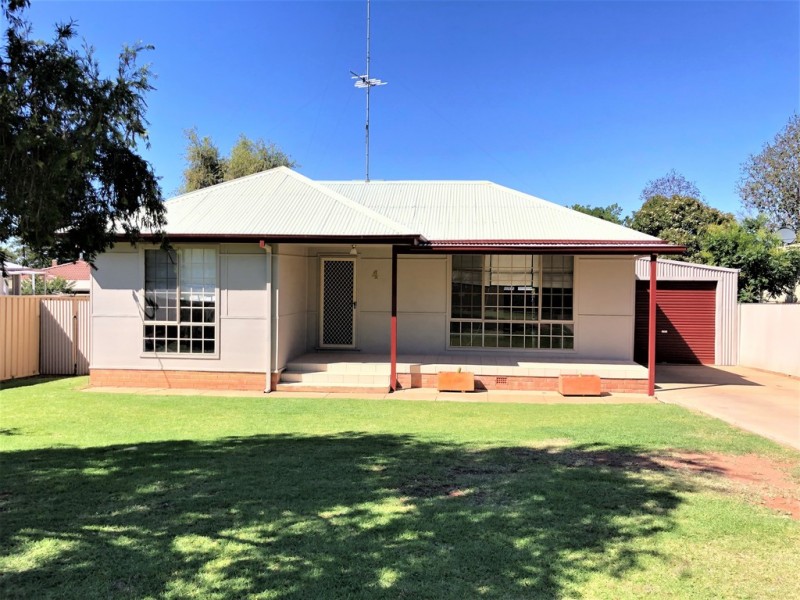 4 Walter Bull Crescent, Griffith NSW 2680