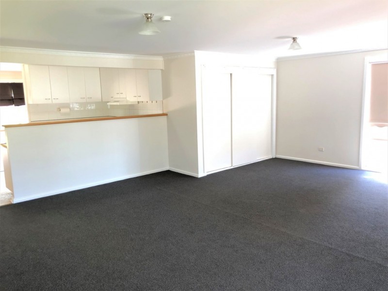 4 Walter Bull Crescent, Griffith NSW 2680