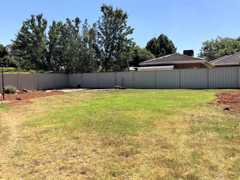 42 Ledgerwood Street, Griffith NSW 2680