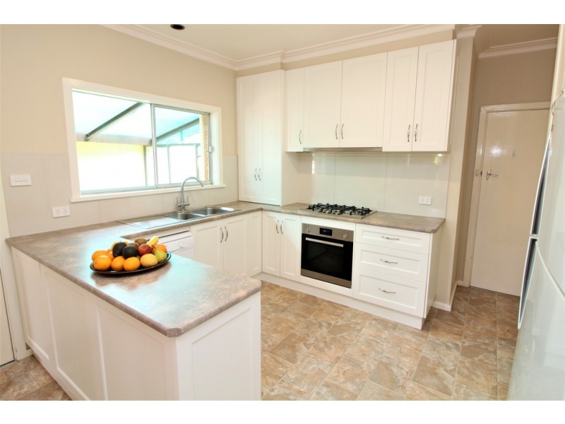 10 Langley Crescent, Griffith NSW 2680