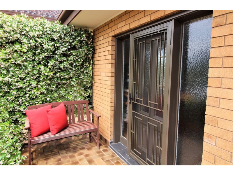 10 Langley Crescent, Griffith NSW 2680