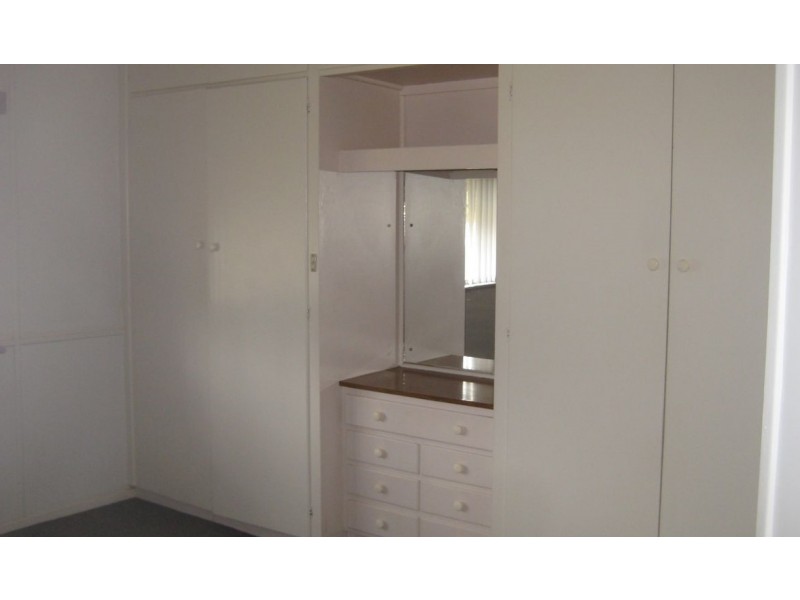 16 Zara Street, Goolgowi NSW 2652