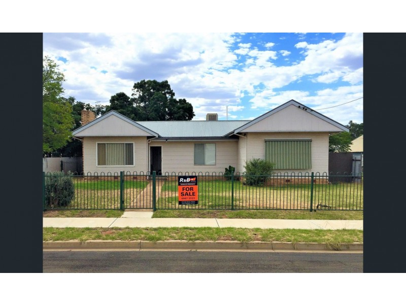 41 MOLESWORTH STREET, Hillston NSW 2675