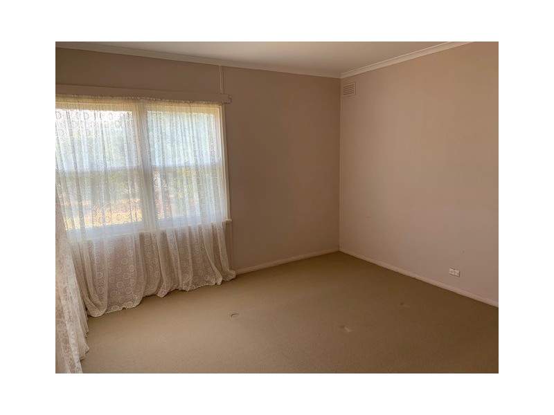 32 Moore Street, Hillston NSW 2675