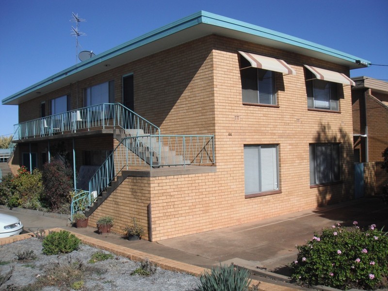 2/44 COOLAH STREET, Griffith NSW 2680