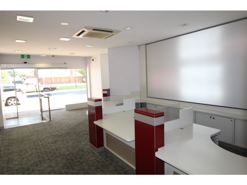 370 Banna Avenue, Griffith NSW 2680