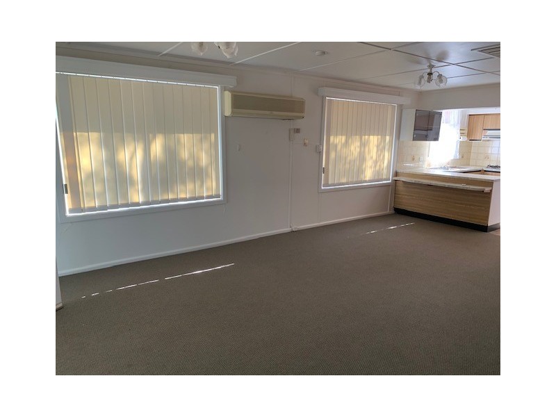 14 Florence Street, Hillston NSW 2675