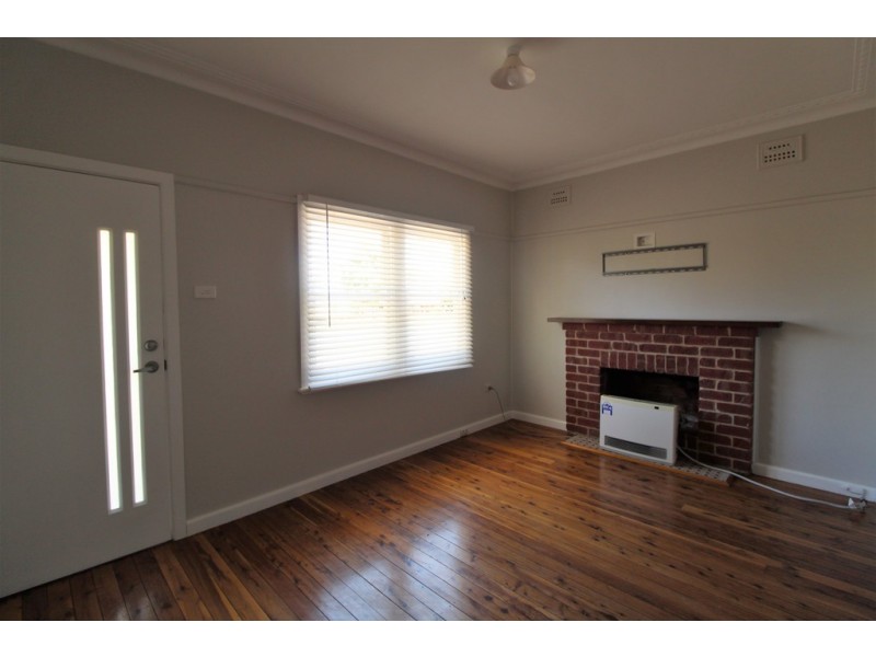 27 Griffin Avenue, Griffith NSW 2680