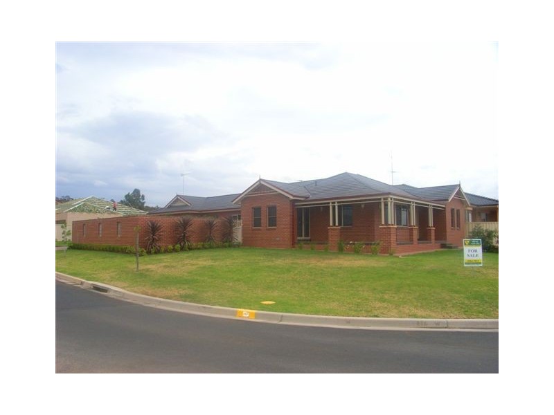 118 Hillam Drive, Griffith NSW 2680