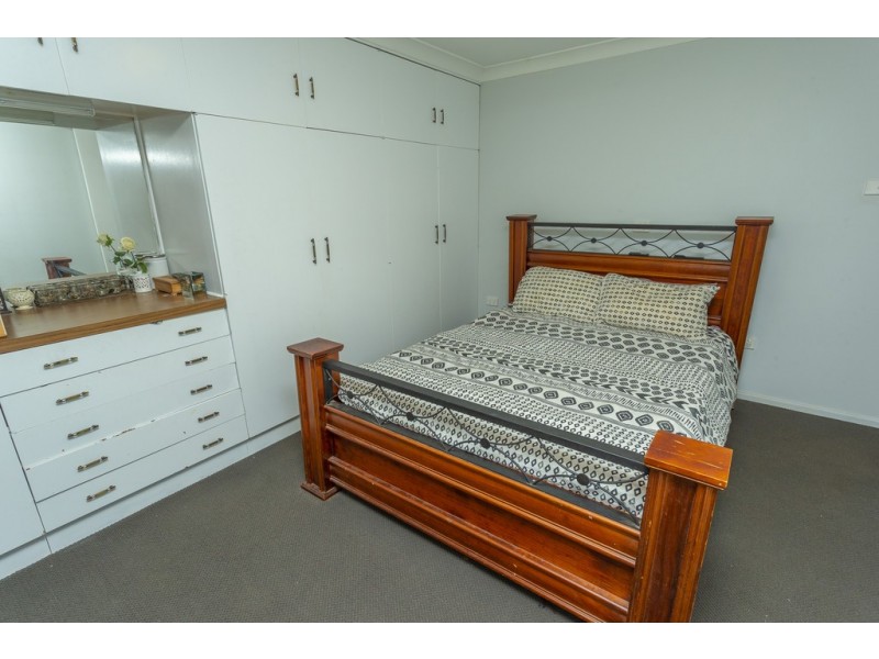 76 Ross Crescent, Griffith NSW 2680