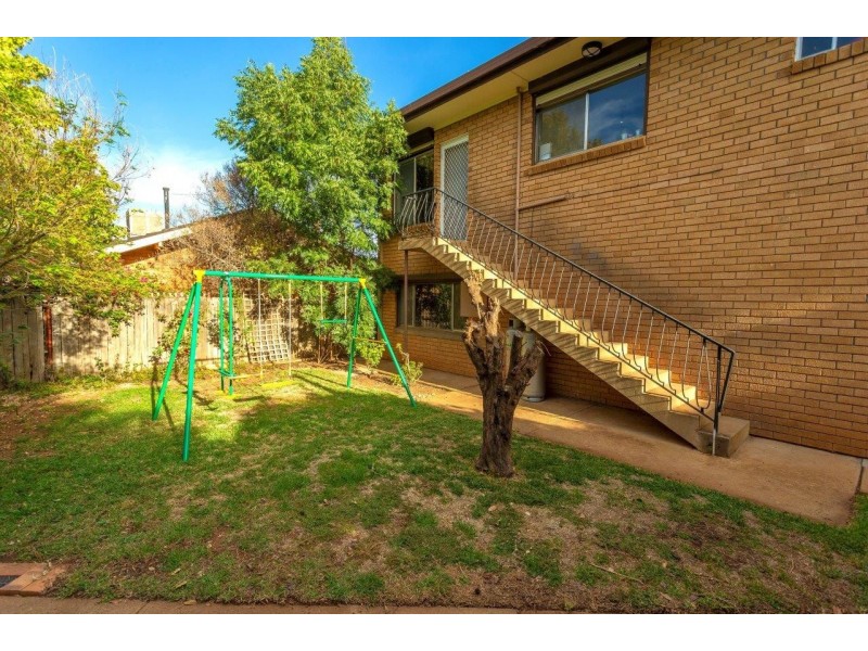 76 Ross Crescent, Griffith NSW 2680