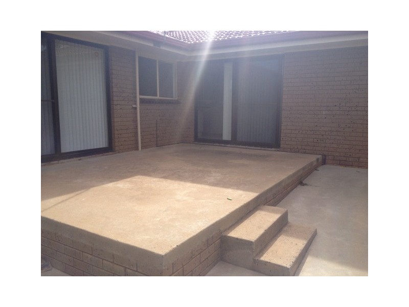 72 LAWFORD CRES, Griffith NSW 2680