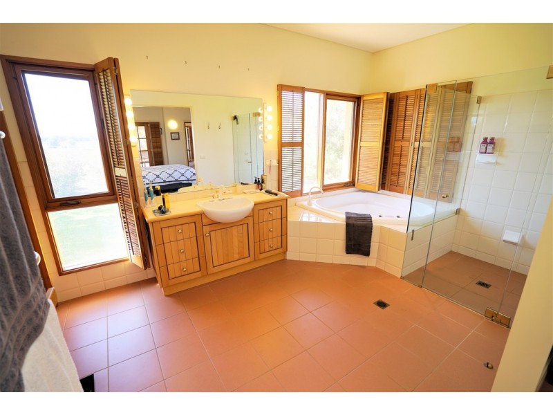 216 Boorga Road, Lake Wyangan NSW 2680