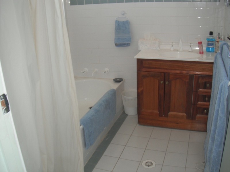 35  Napier Street, Goolgowi NSW 2652