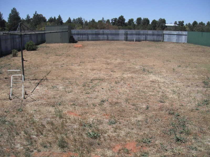 35  Napier Street, Goolgowi NSW 2652