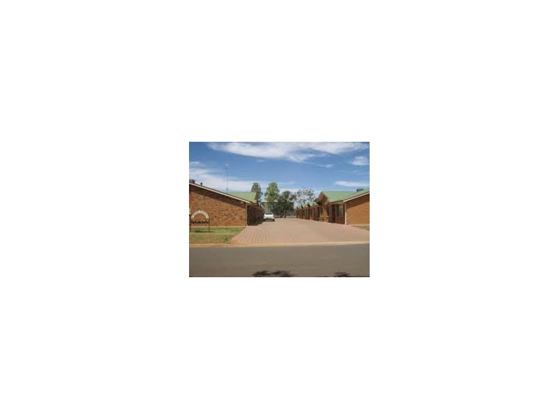 4/10-12 ROSE STREET, Hillston NSW 2675