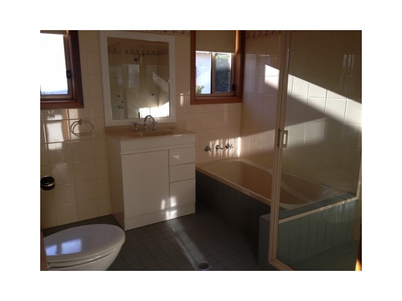 1/54 MESSNER ST, Griffith NSW 2680