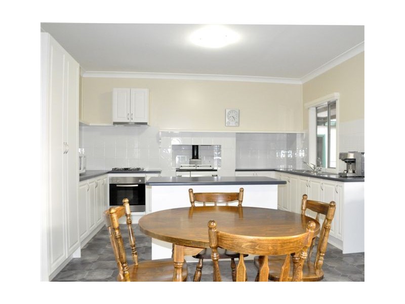 1102 McDonald Rd, Bilbul NSW 2680