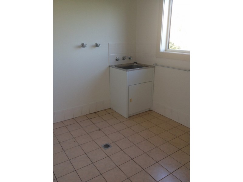 18 NOOREBAR AVE, Griffith NSW 2680