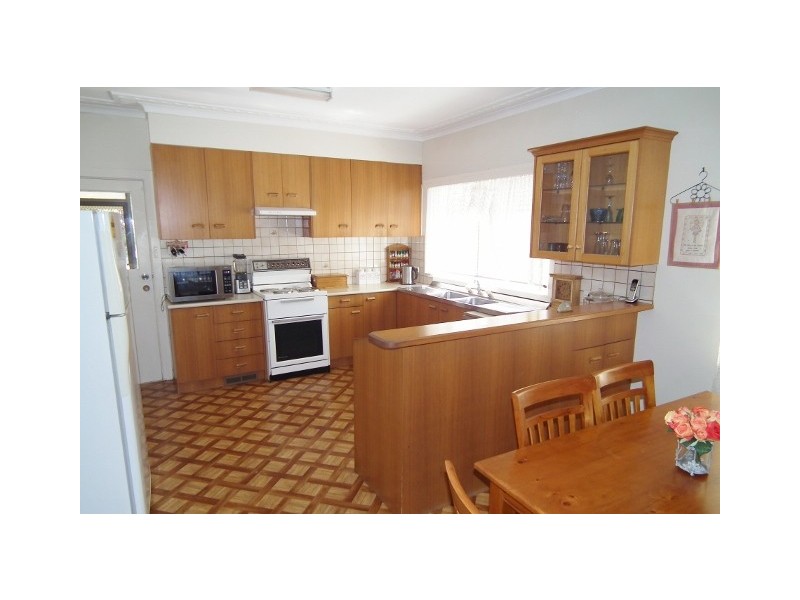 25 WOOD RD, Griffith NSW 2680