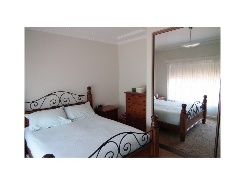 25 WOOD RD, Griffith NSW 2680