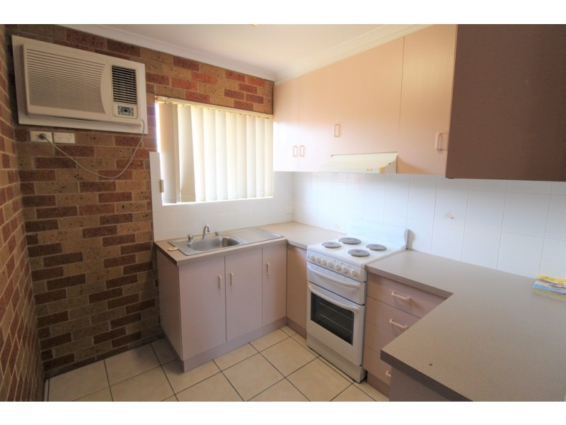 4/41 Coolah Street, Griffith NSW 2680