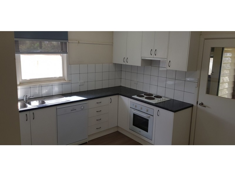 39 Napier Street, Goolgowi NSW 2652