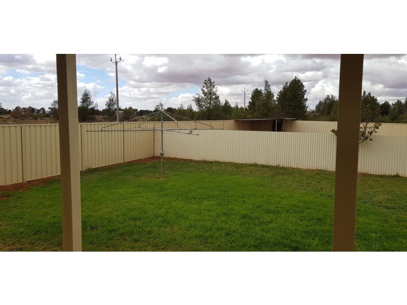 39 Napier Street, Goolgowi NSW 2652