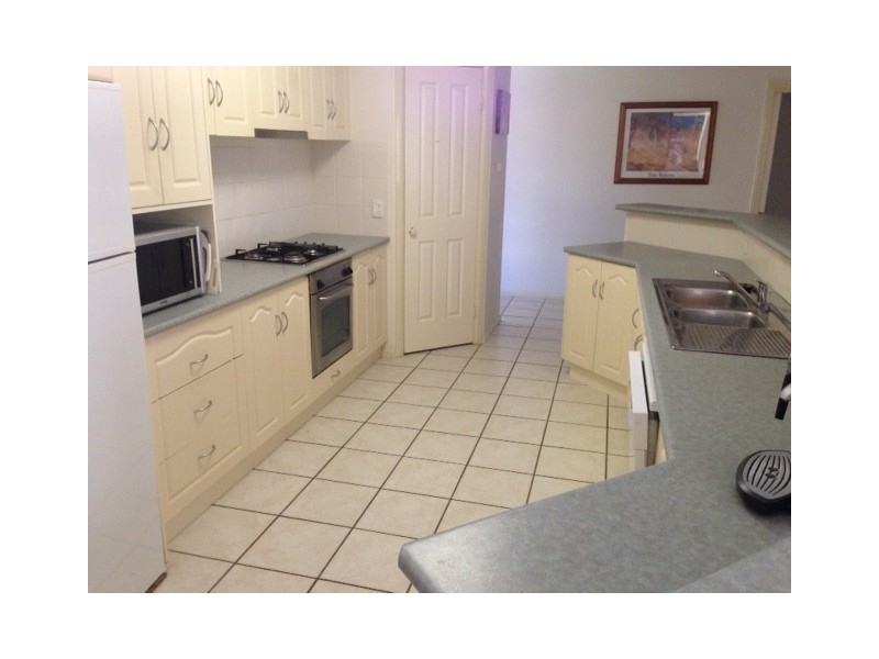 9 MONTROSE DRIVE, Griffith NSW 2680