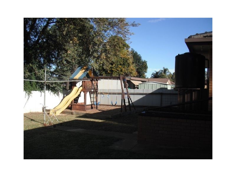 75 BLUMER AVENUE, Griffith NSW 2680