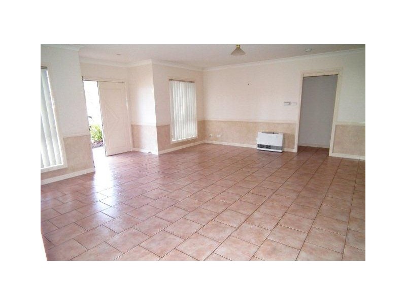 25 DICKSON RD, Griffith NSW 2680