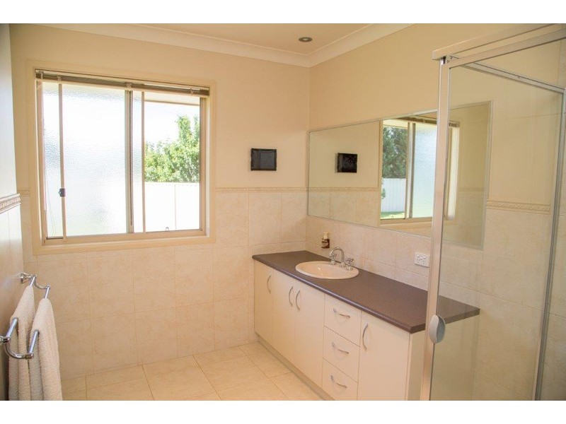 2 MARDON PLACE, Griffith NSW 2680