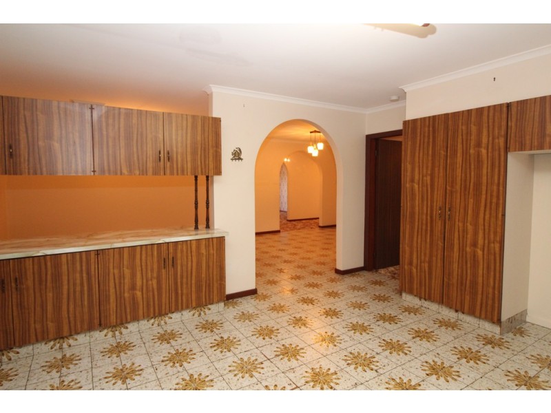77 Blumer Avenue, Griffith NSW 2680