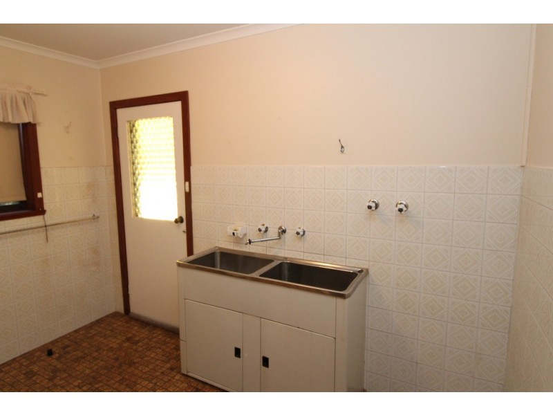 77 Blumer Avenue, Griffith NSW 2680
