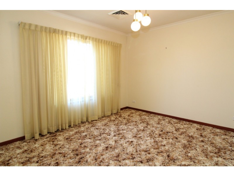 77 Blumer Avenue, Griffith NSW 2680